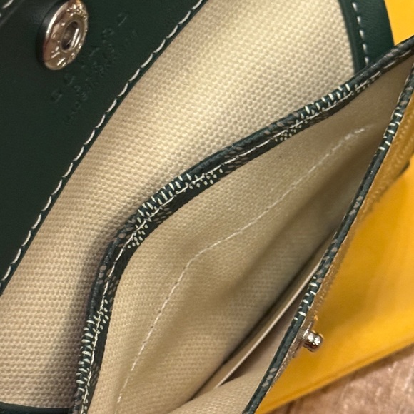 Anjou Mini - Picture 7 of 10